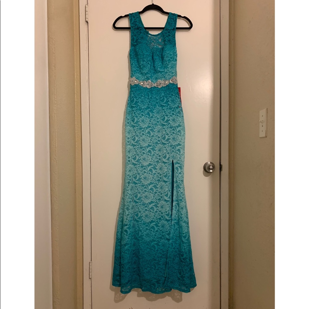 City Triangles Ombré Marine Prom Dress